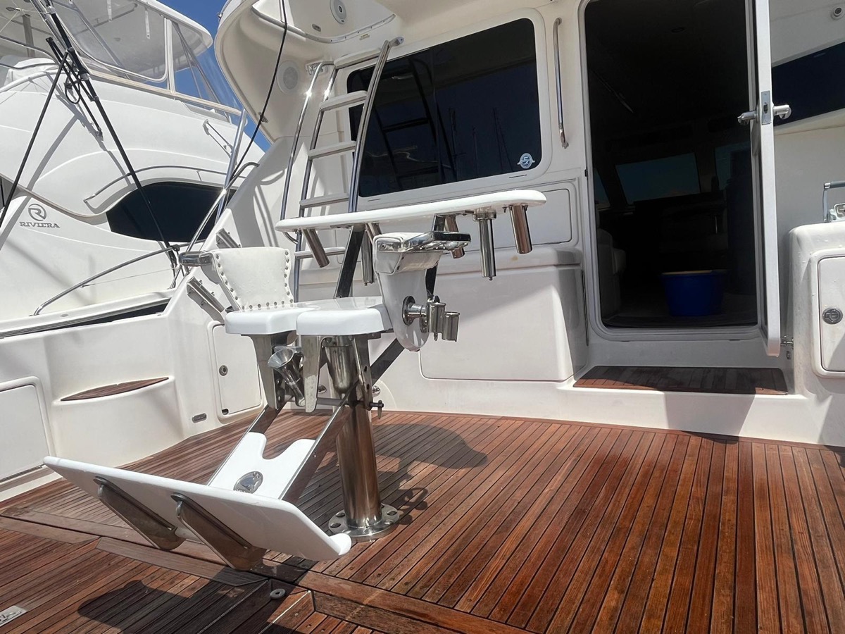 Tanoa Premium Yacht, a 14.3m fishing boat berthed at Las Galletas (Pantalan A), part of the Tenerife Fishing Experts fleet